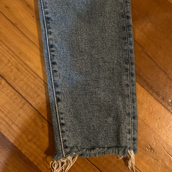 Levi’s denim pants wedgie style size 26 blue medium wash. - Picture 6 of 7